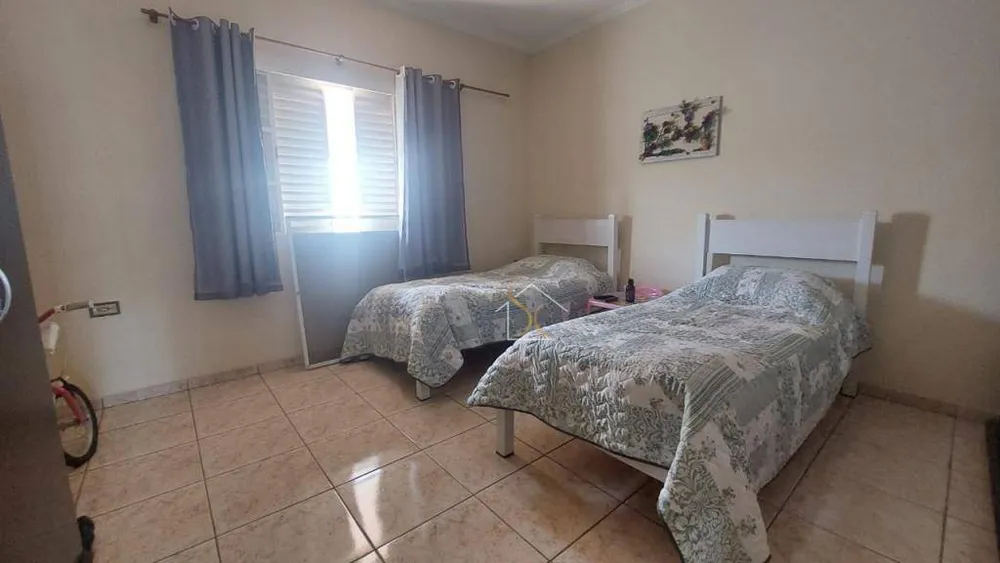Casa, 3 quartos, 194 m² - Foto 4