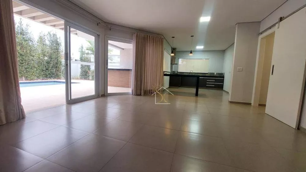 Casa de Condomínio à venda com 3 quartos, 284m² - Foto 3