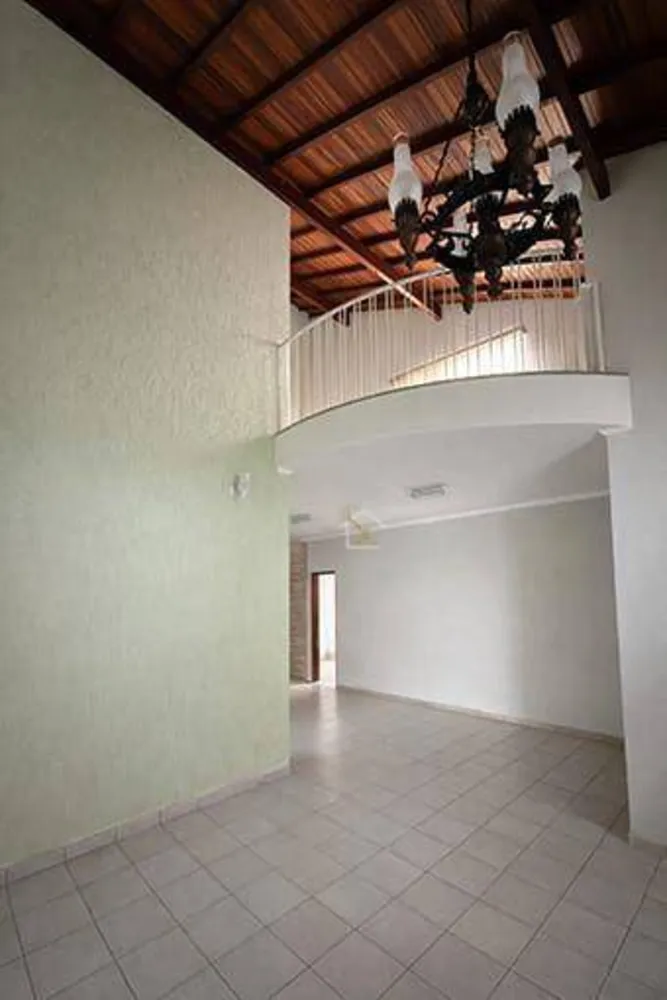 Casa, 3 quartos, 230 m² - Foto 2