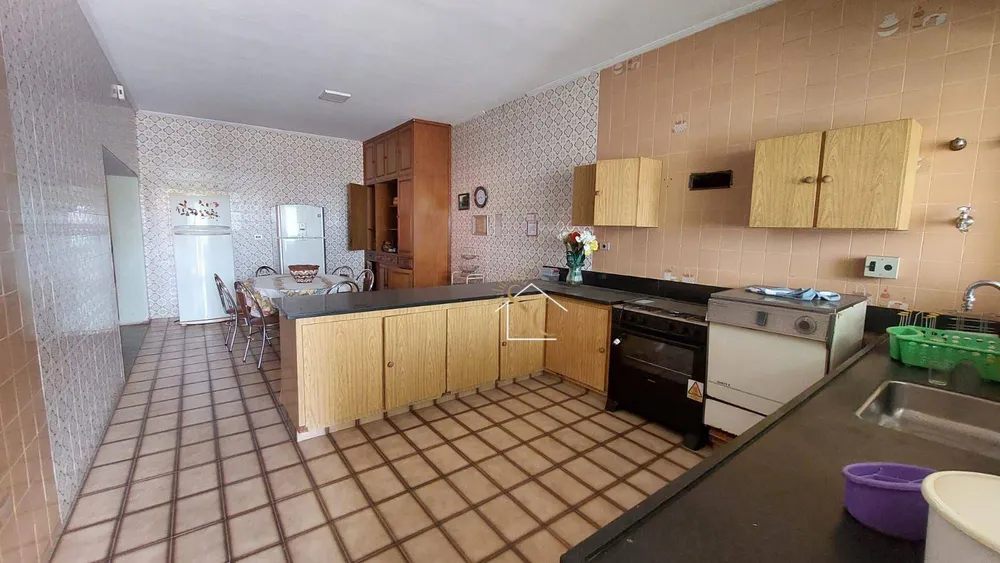 Casa, 3 quartos, 247 m² - Foto 3