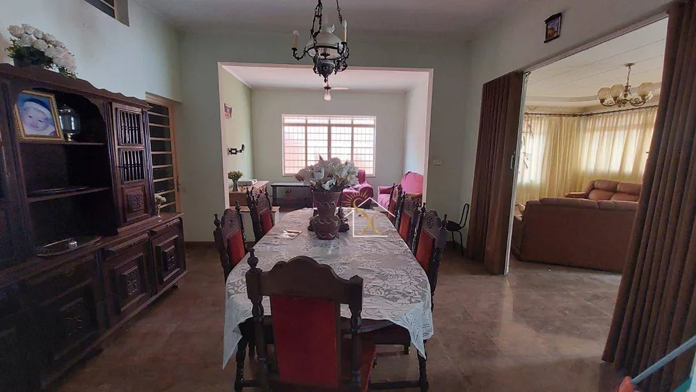 Casa, 3 quartos, 247 m² - Foto 2