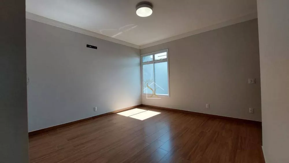 Casa à venda com 3 quartos, 155m² - Foto 8