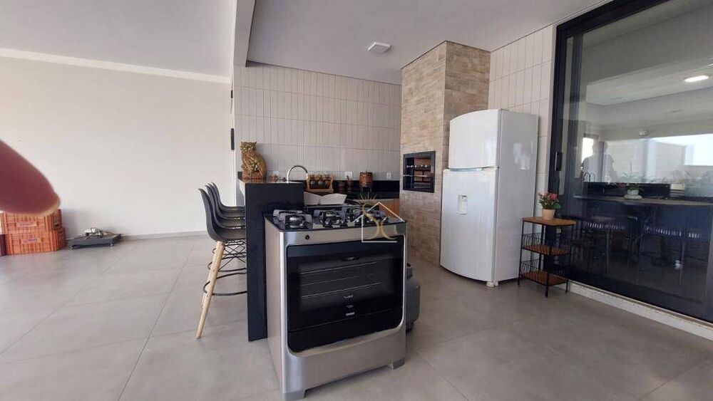 Casa à venda com 3 quartos, 259m² - Foto 2