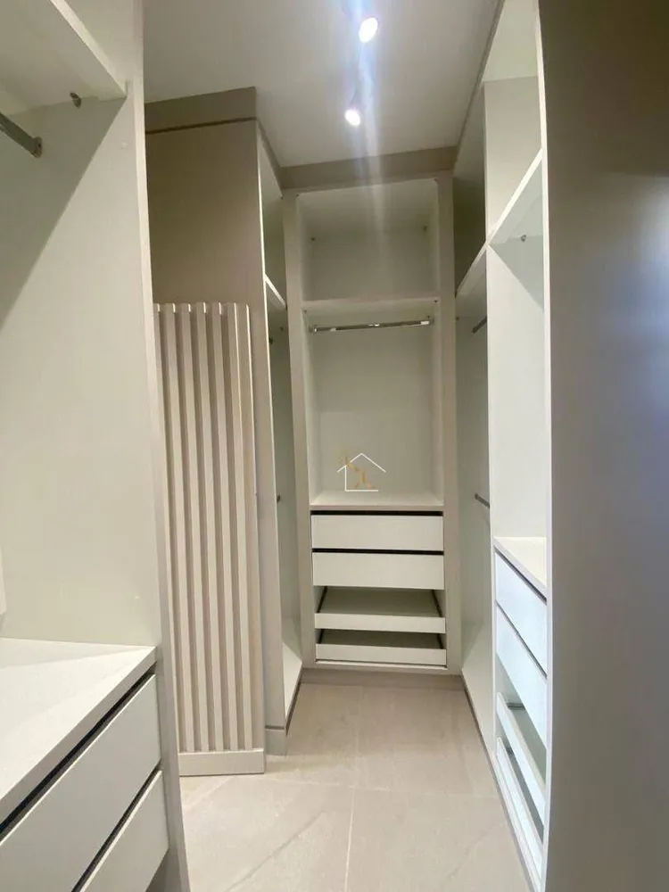 Casa, 3 quartos, 234 m² - Foto 8