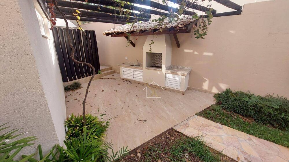 Casa à venda com 2 quartos, 160m² - Foto 7