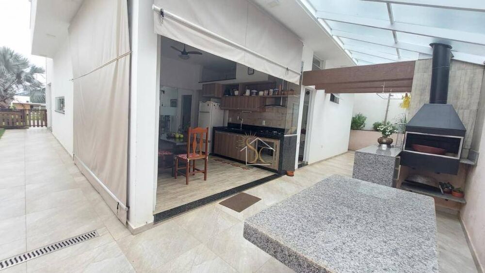 Casa de Condomínio à venda com 3 quartos, 260m² - Foto 1