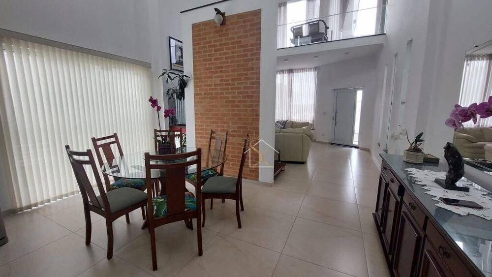 Casa de Condomínio à venda com 3 quartos, 260m² - Foto 4