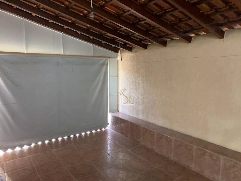 Casa à venda com 2 quartos, 98m² - Foto 2