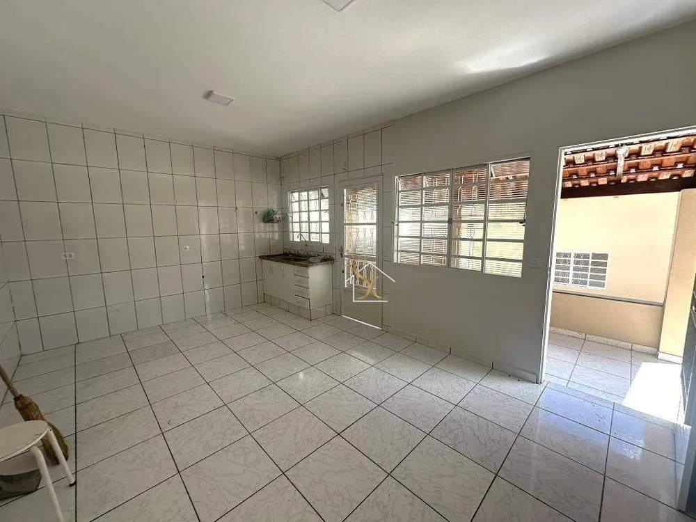 Casa, 4 quartos, 149 m² - Foto 2
