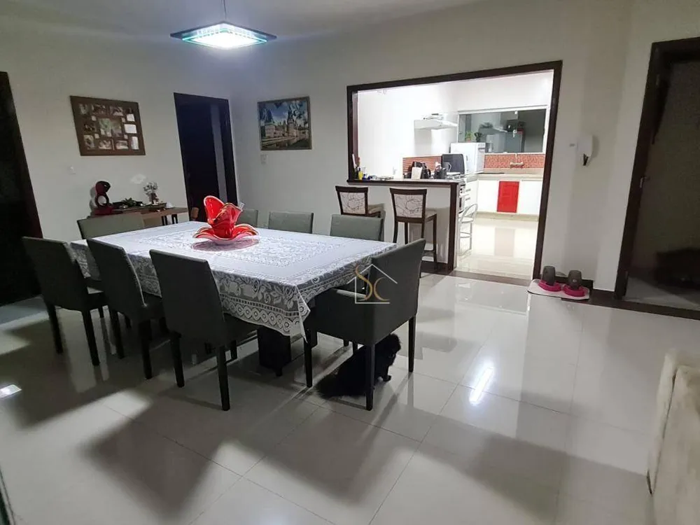 Casa, 3 quartos, 174 m² - Foto 1