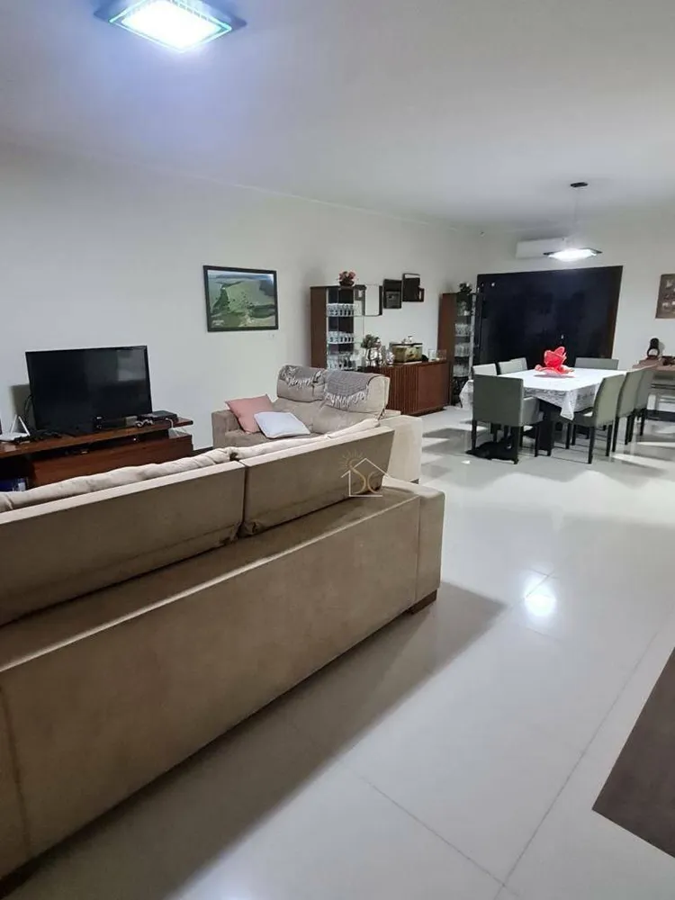 Casa, 3 quartos, 174 m² - Foto 2