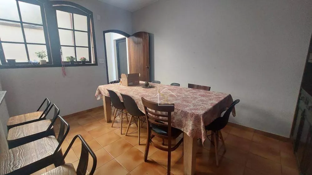 Casa à venda com 3 quartos, 250m² - Foto 4