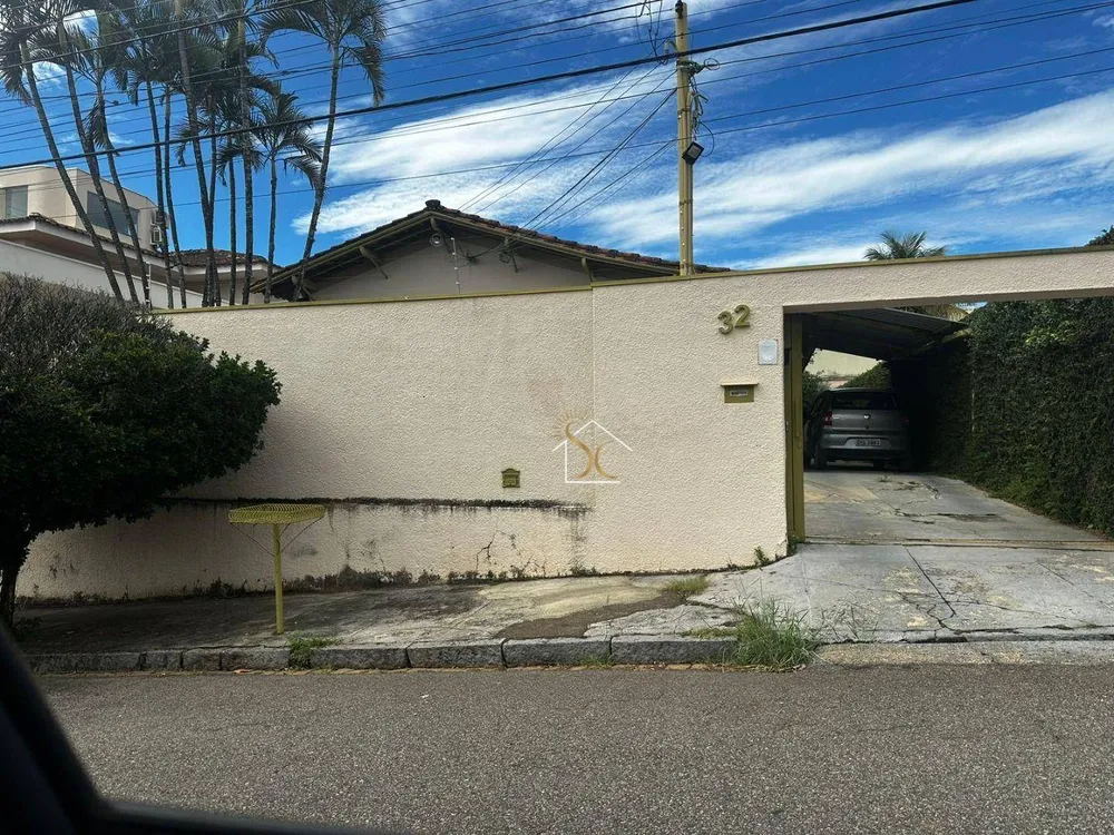 Casa, 3 quartos, 197 m² - Foto 1
