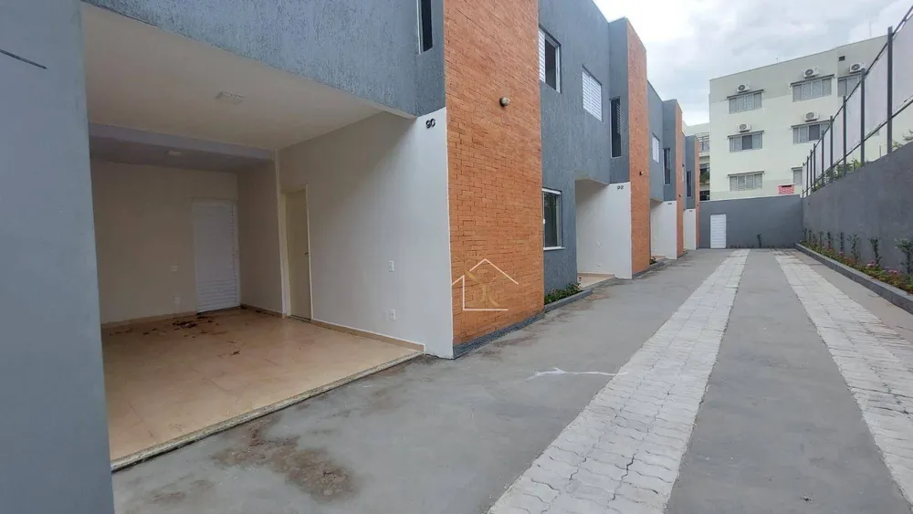 Casa, 3 quartos, 105 m² - Foto 2