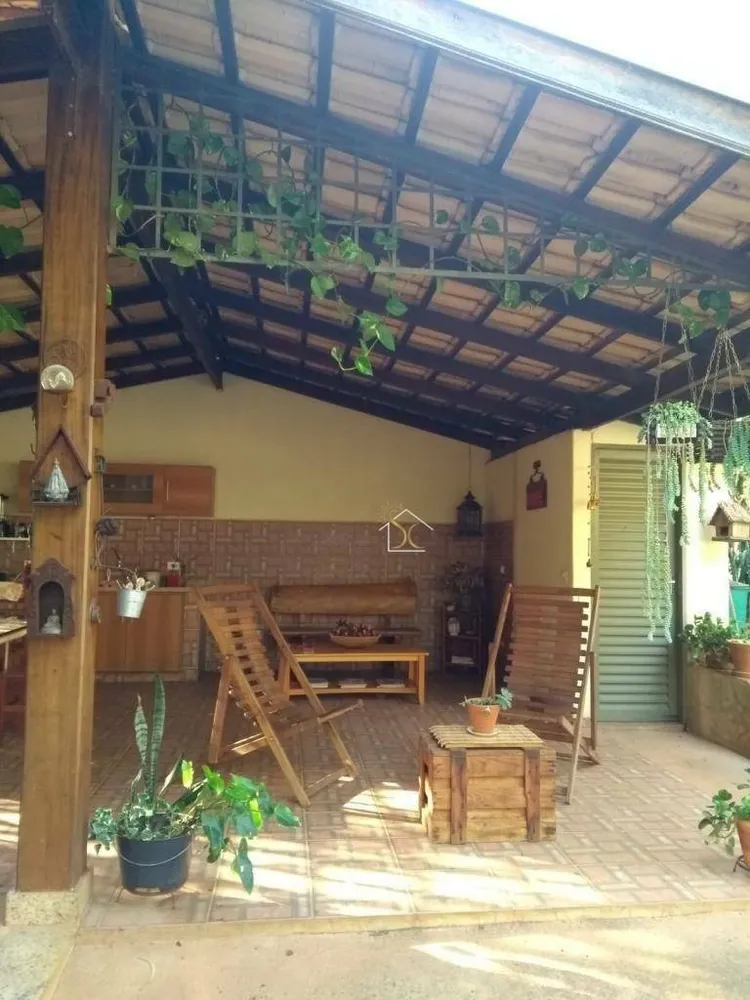 Chácara, 3 quartos, 2000 m² - Foto 1