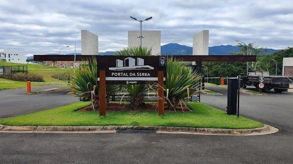 Loteamento e Condomínio, 691 m² - Foto 1