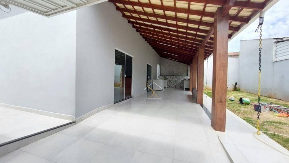 Casa à venda com 2 quartos, 148m² - Foto 2