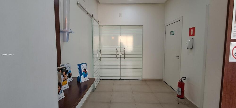 Prédio Inteiro - Foto 1