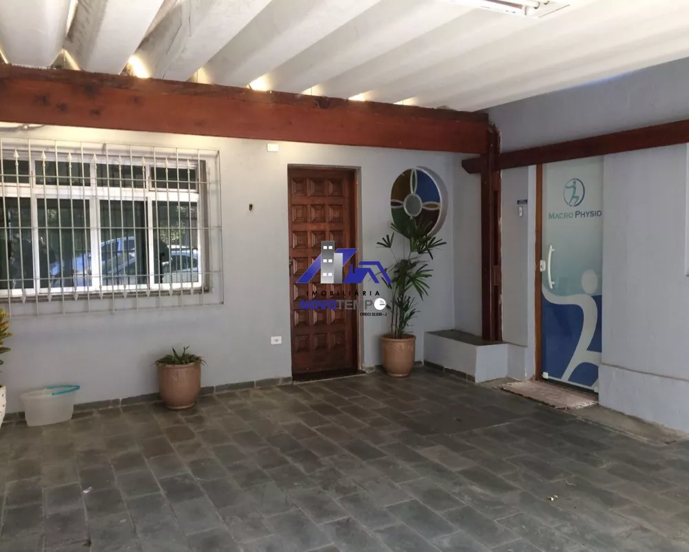 Casa à venda com 4 quartos, 250m² - Foto 2