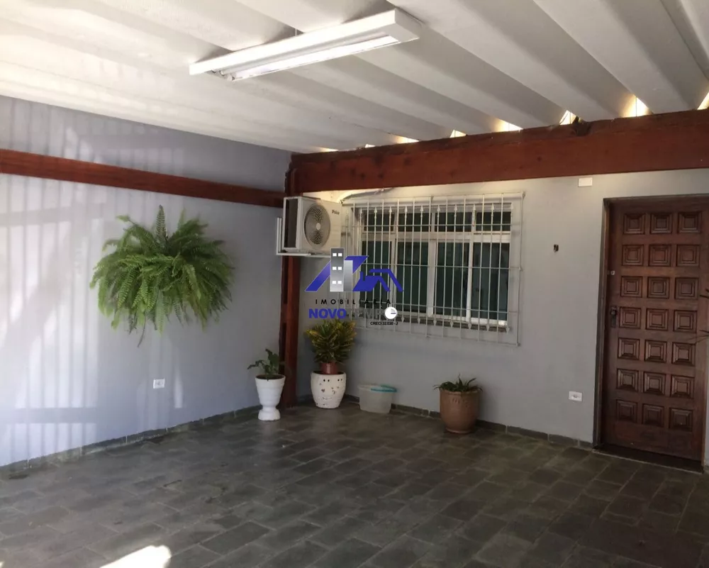 Casa à venda com 4 quartos, 250m² - Foto 3