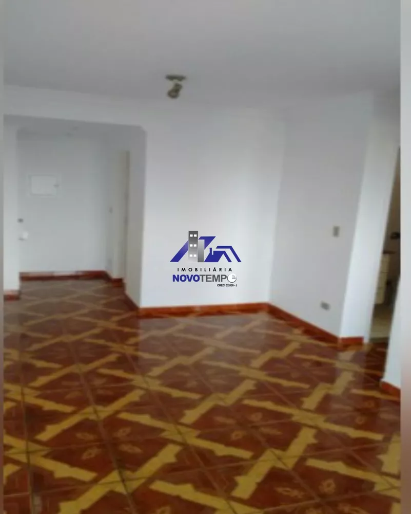 Apartamento à venda com 2 quartos, 70m² - Foto 4