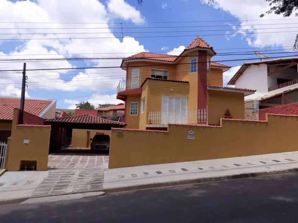 Casa, 3 quartos, 220 m² - Foto 1