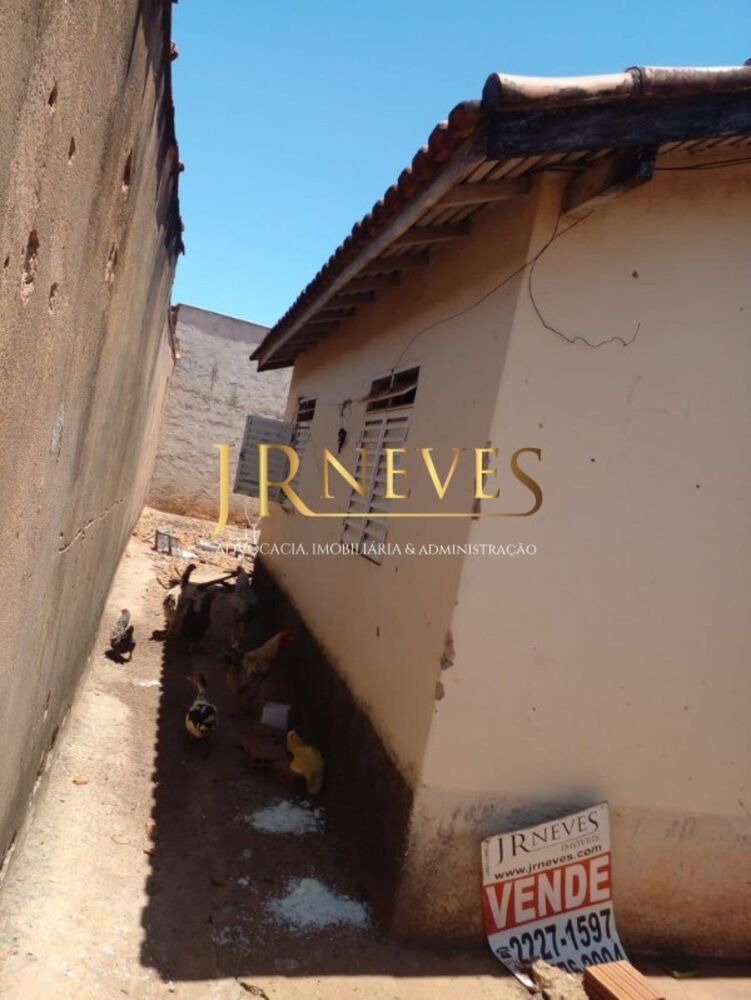 Casa à venda com 2 quartos, 100m² - Foto 3