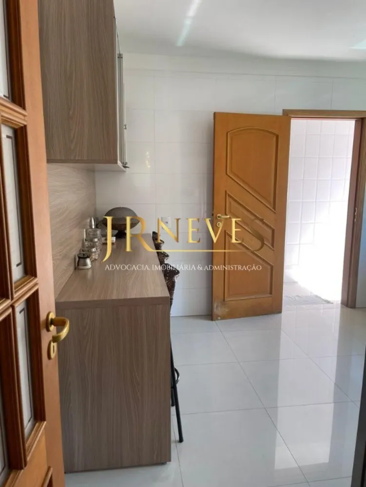 Casa, 3 quartos, 210 m² - Foto 1