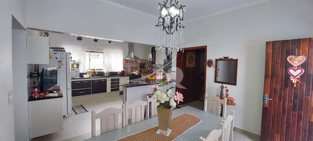 Casa, 3 quartos, 239 m² - Foto 4