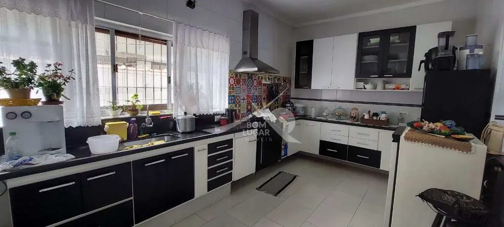Casa, 3 quartos, 239 m² - Foto 3