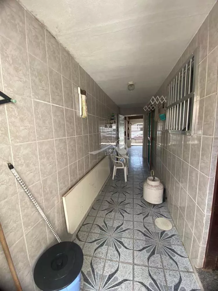 Casa à venda com 2 quartos, 68m² - Foto 5