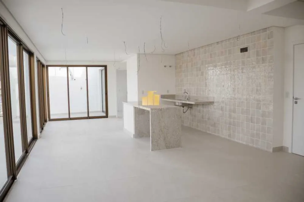 Cobertura, 3 quartos, 209 m² - Foto 4