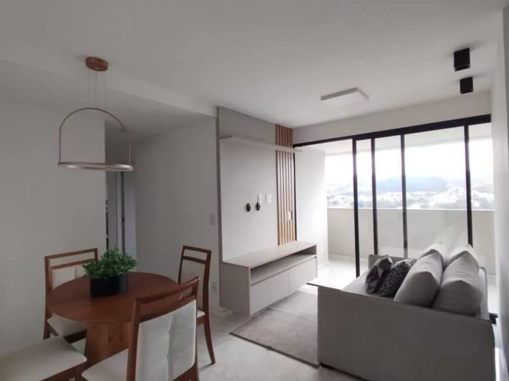 Apartamento à venda com 3 quartos, 142m² - Foto 1