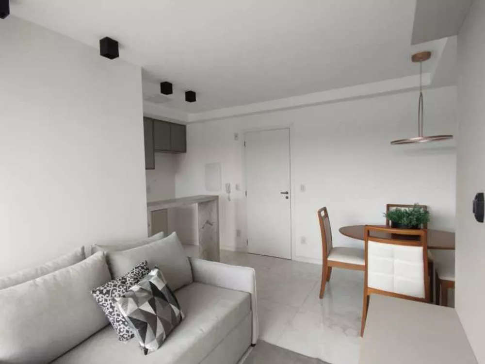 Apartamento à venda com 3 quartos, 142m² - Foto 4