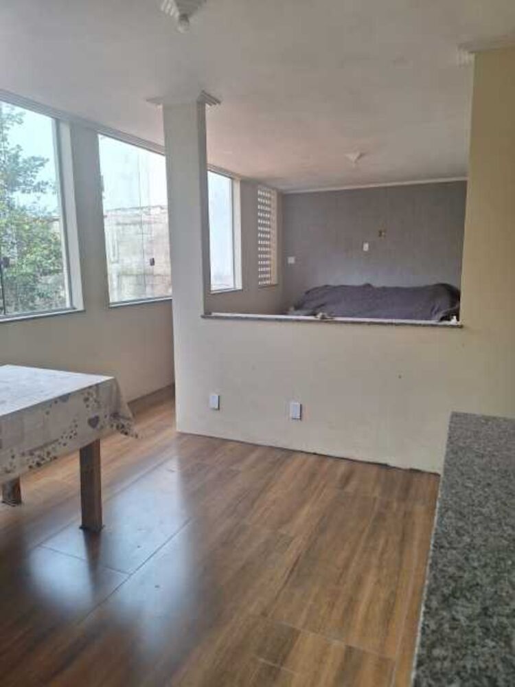 Casa à venda com 6 quartos, 300 - Foto 4