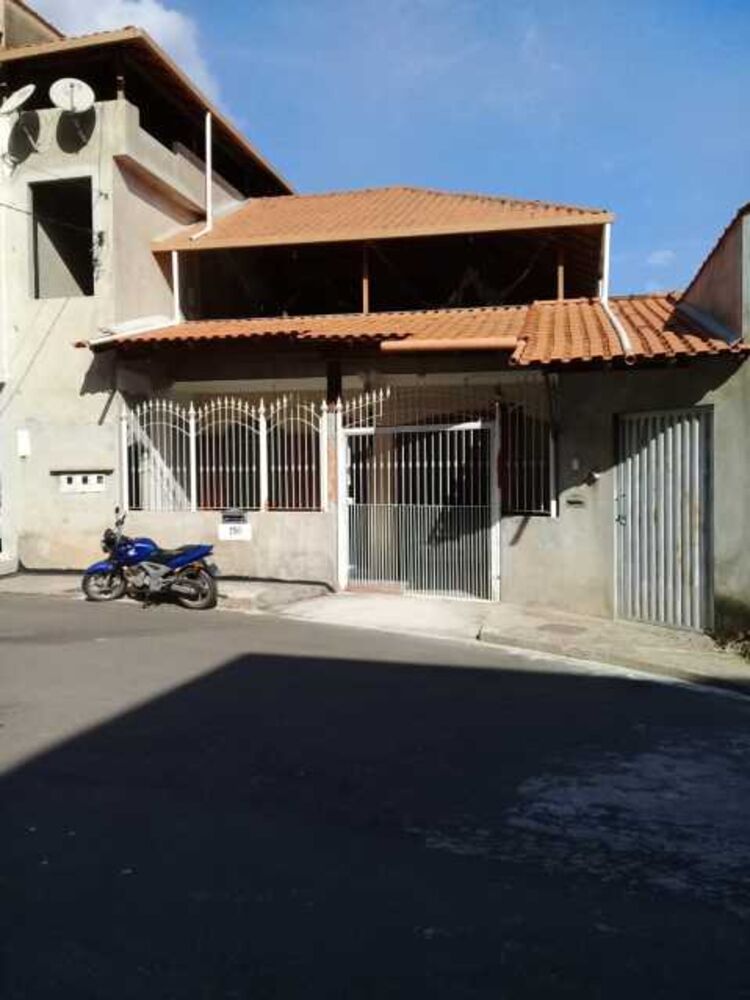 Casa à venda com 6 quartos, 300 - Foto 1