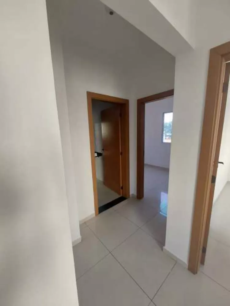 Apartamento à venda com 2 quartos, 48m² - Foto 2