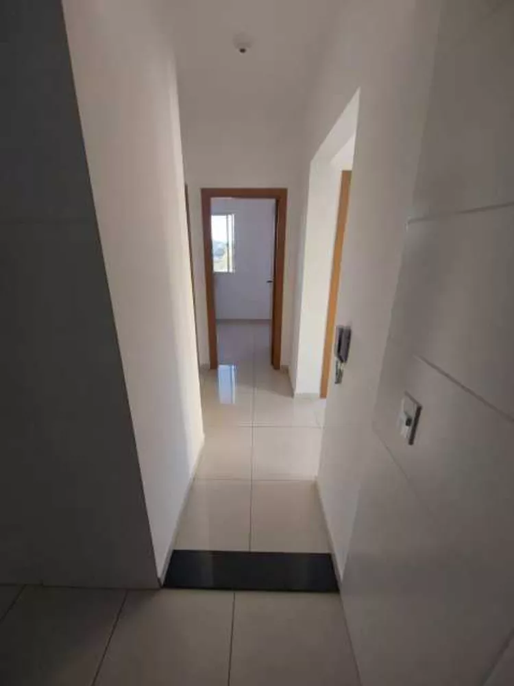 Apartamento à venda com 2 quartos, 48m² - Foto 3