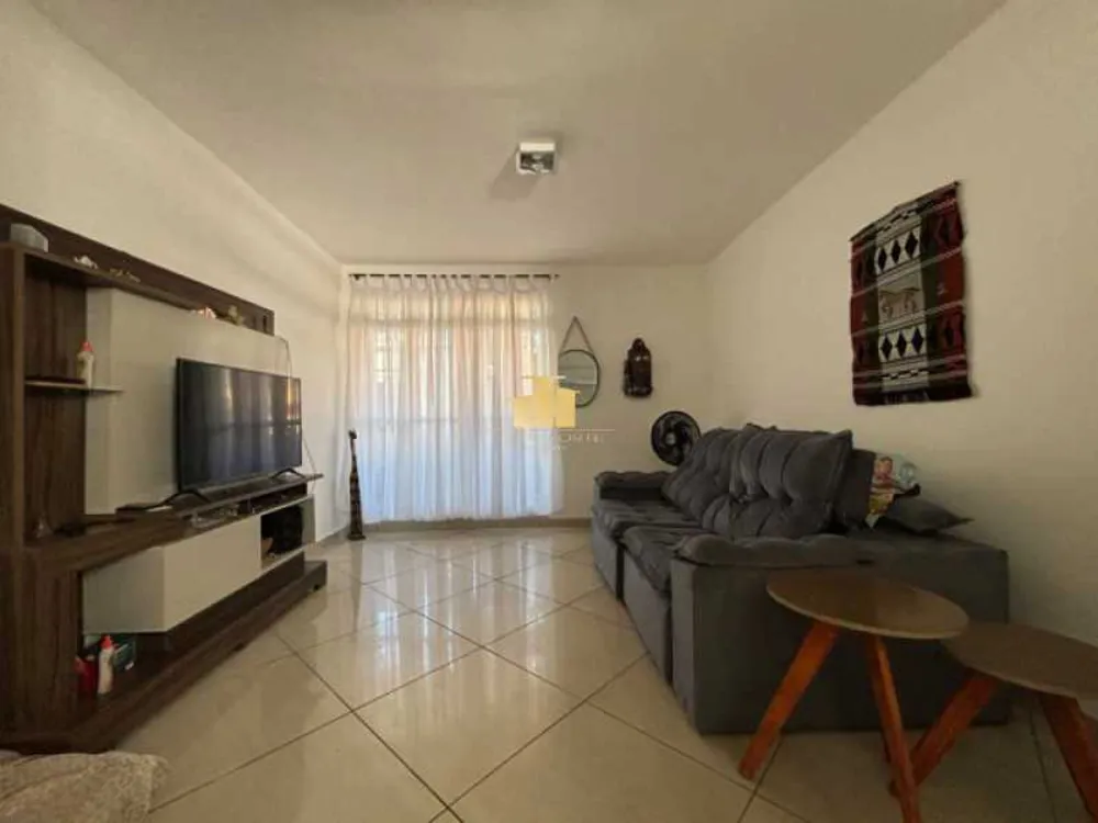 Casa, 3 quartos, 250 m² - Foto 1