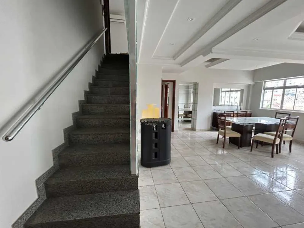 Cobertura, 3 quartos, 200 m² - Foto 1