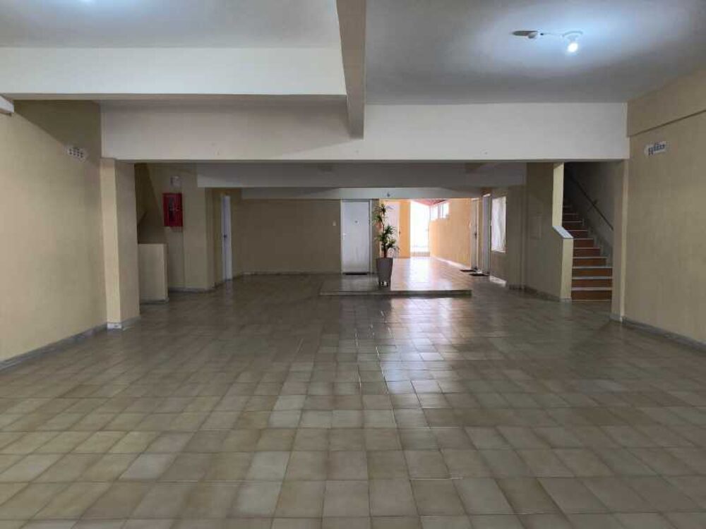 Apartamento à venda com 3 quartos, 100m² - Foto 2