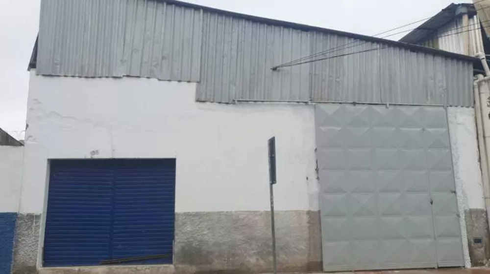 Depósito-Galpão-Armazém para alugar, 400m² - Foto 1