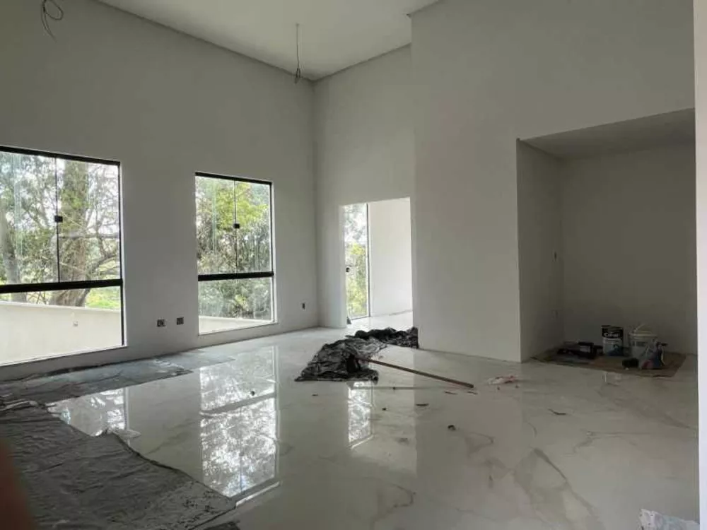 Casa de Condomínio à venda com 3 quartos, 231m² - Foto 4