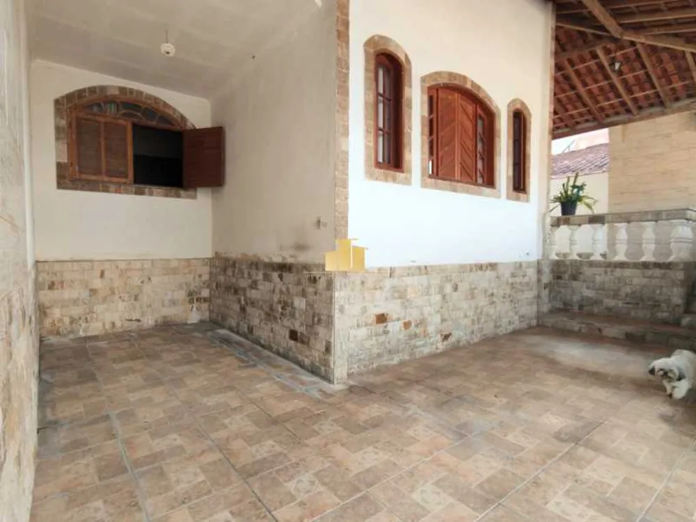 Casa, 6 quartos, 120 m² - Foto 1