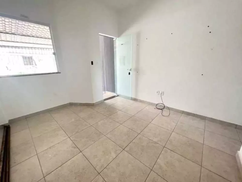 Casa à venda com 2 quartos, 74m² - Foto 5