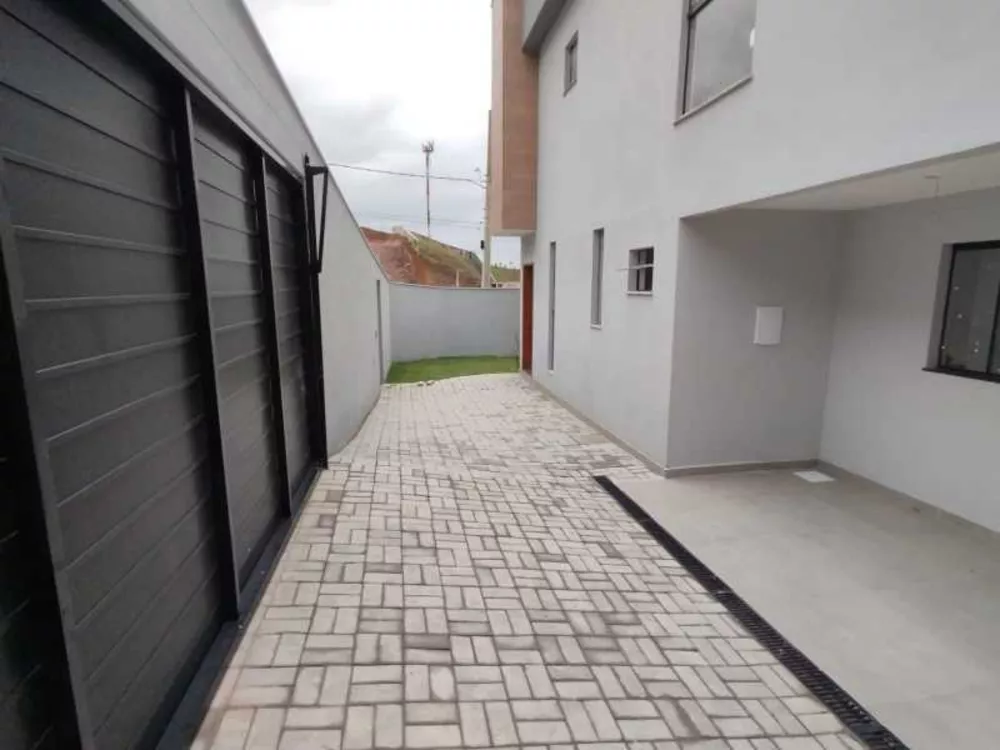 Casa à venda com 3 quartos, 100m² - Foto 5