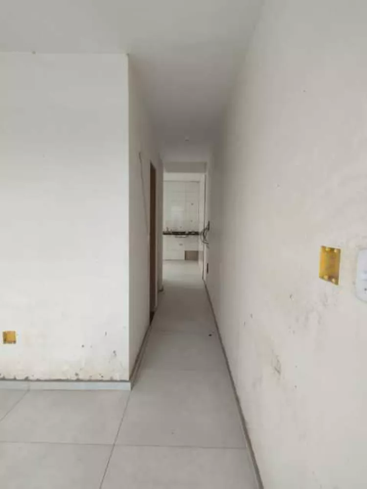 Casa à venda com 2 quartos, 70m² - Foto 3