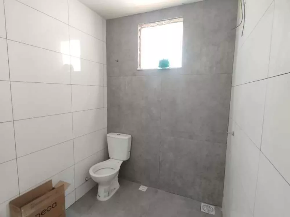 Casa à venda com 2 quartos, 70m² - Foto 9