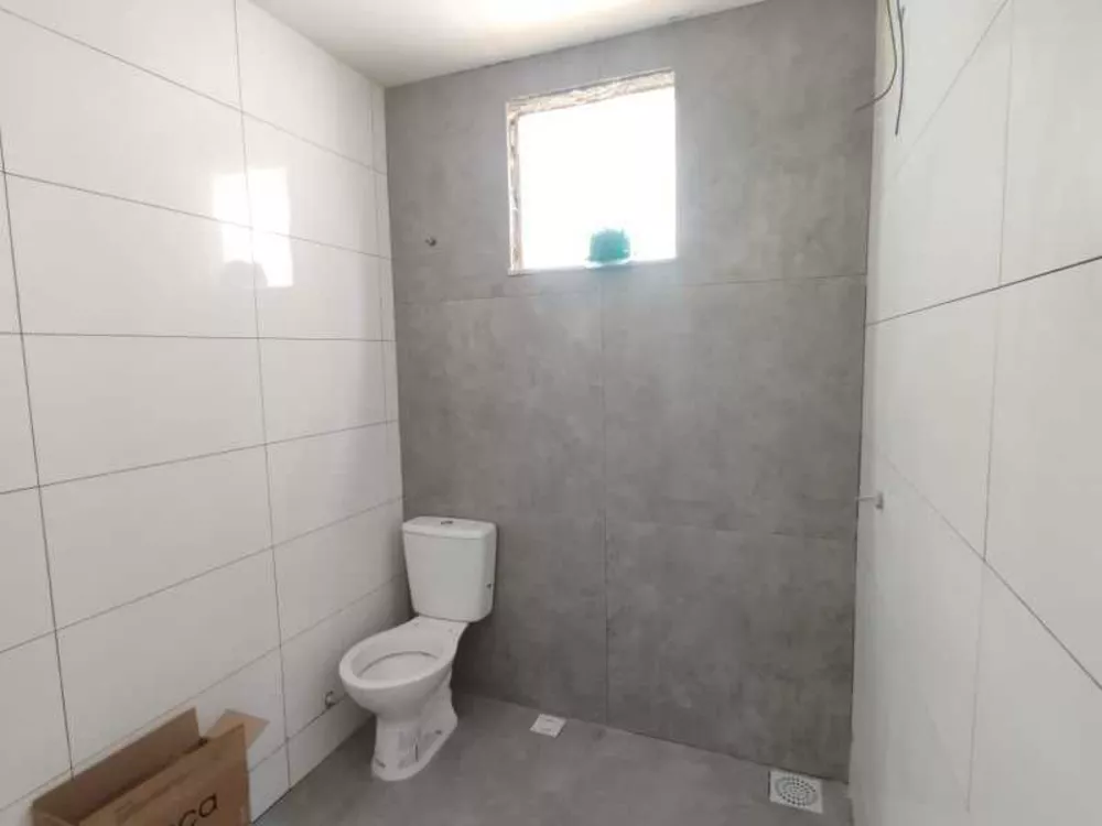 Casa à venda com 2 quartos, 70m² - Foto 8