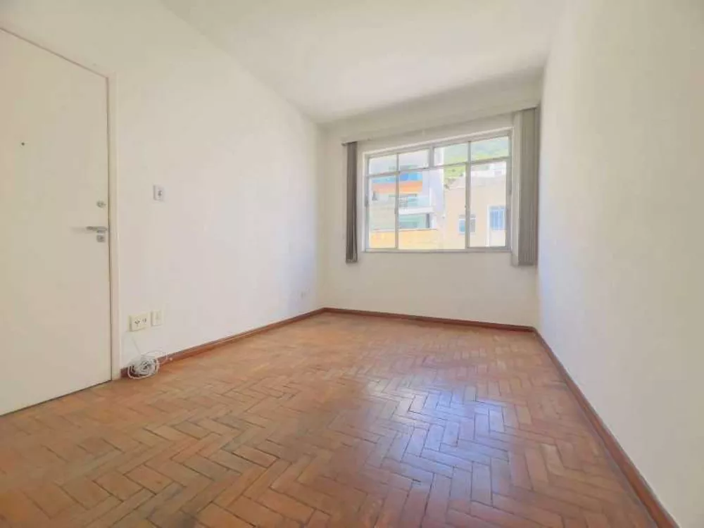 Apartamento para alugar com 3 quartos, 80m² - Foto 3